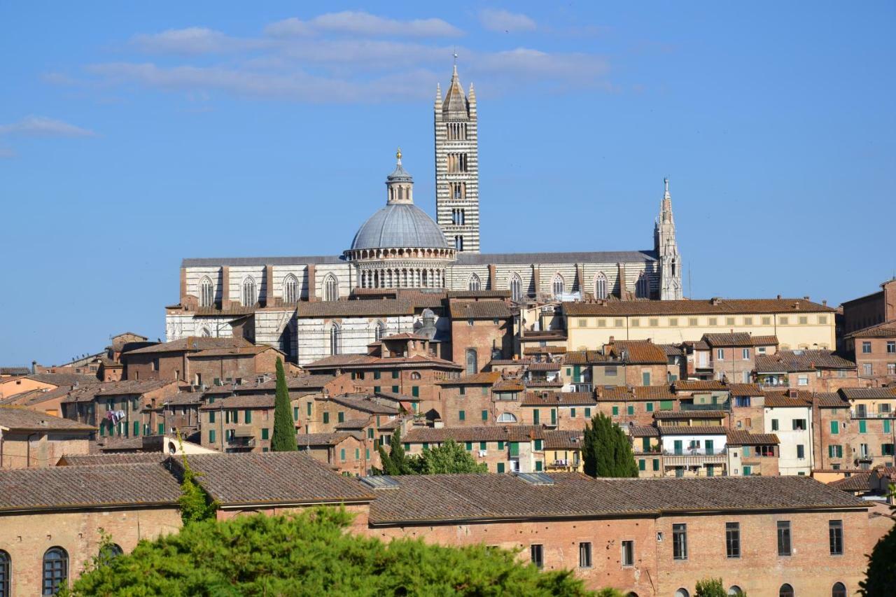Elegante Luminoso Attico Centralissimo Siena Eksteriør billede